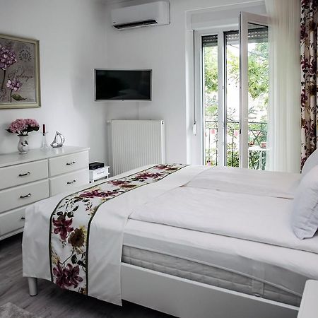 Tiare Lux Apartment Szeged Ngoại thất bức ảnh