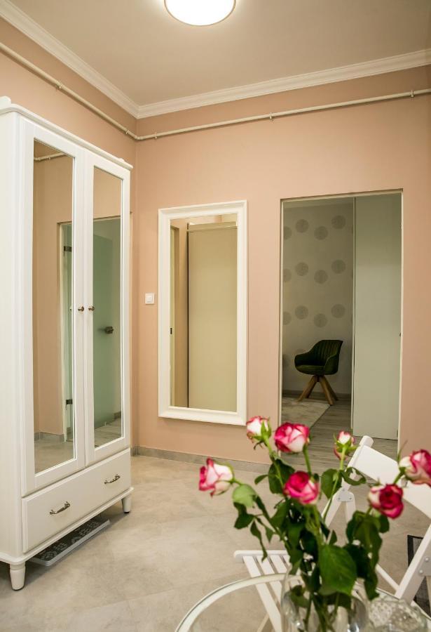 Tiare Lux Apartment Szeged Ngoại thất bức ảnh